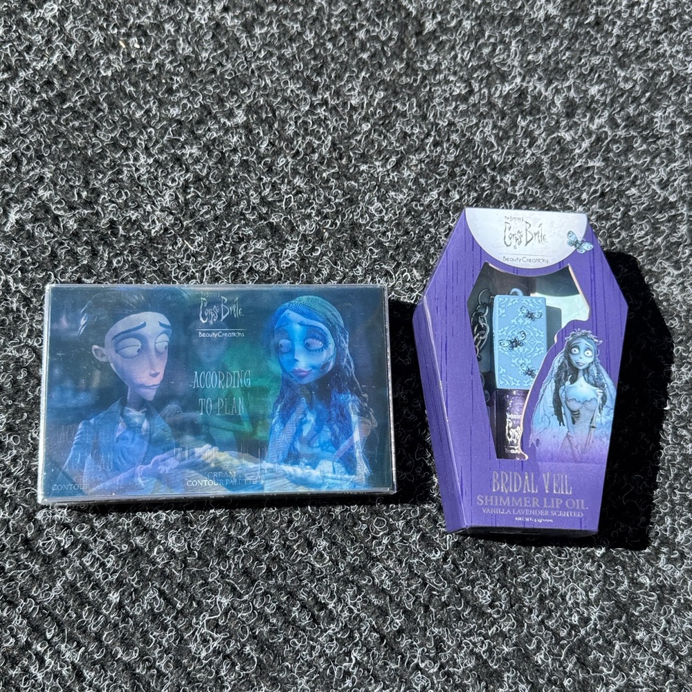 Corpse bride lip oil & contour palette